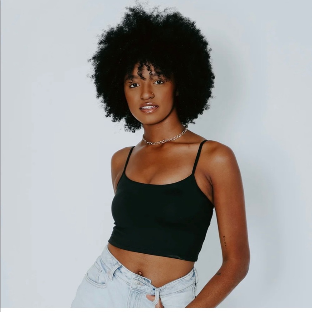NWOT Klassy Network Basic Brami (CROP)